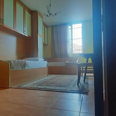 Enki'S Guesthouse تيرانا المظهر الخارجي الصورة