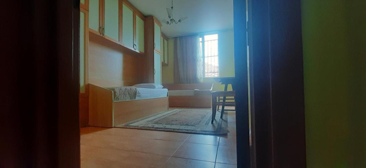 Enki'S Guesthouse تيرانا المظهر الخارجي الصورة