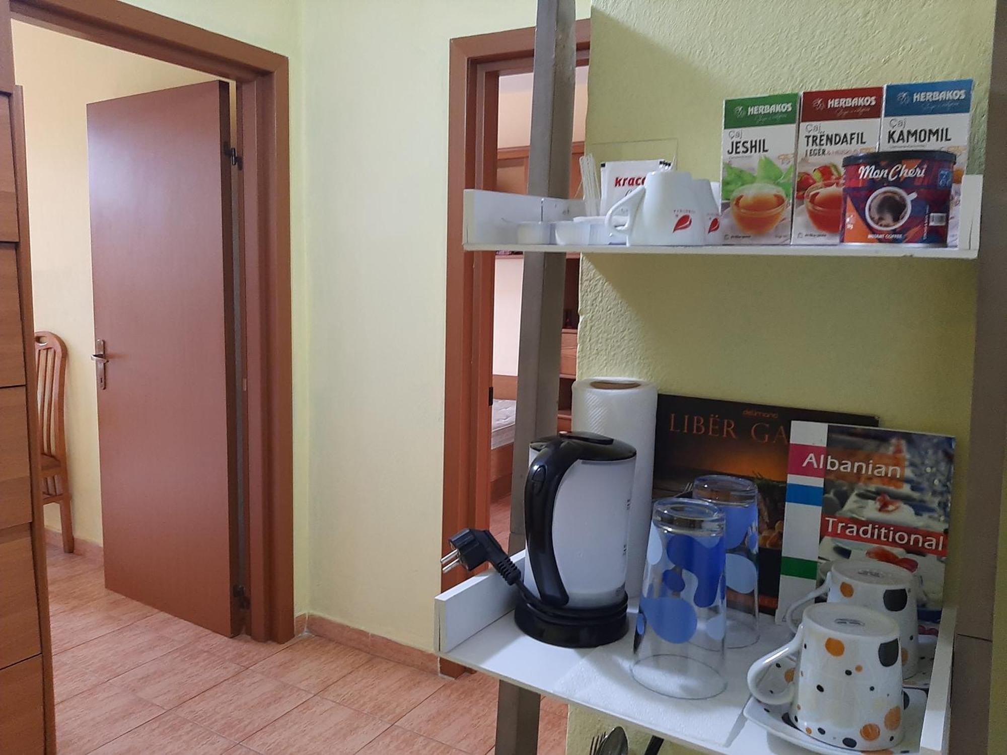 Enki'S Guesthouse تيرانا المظهر الخارجي الصورة