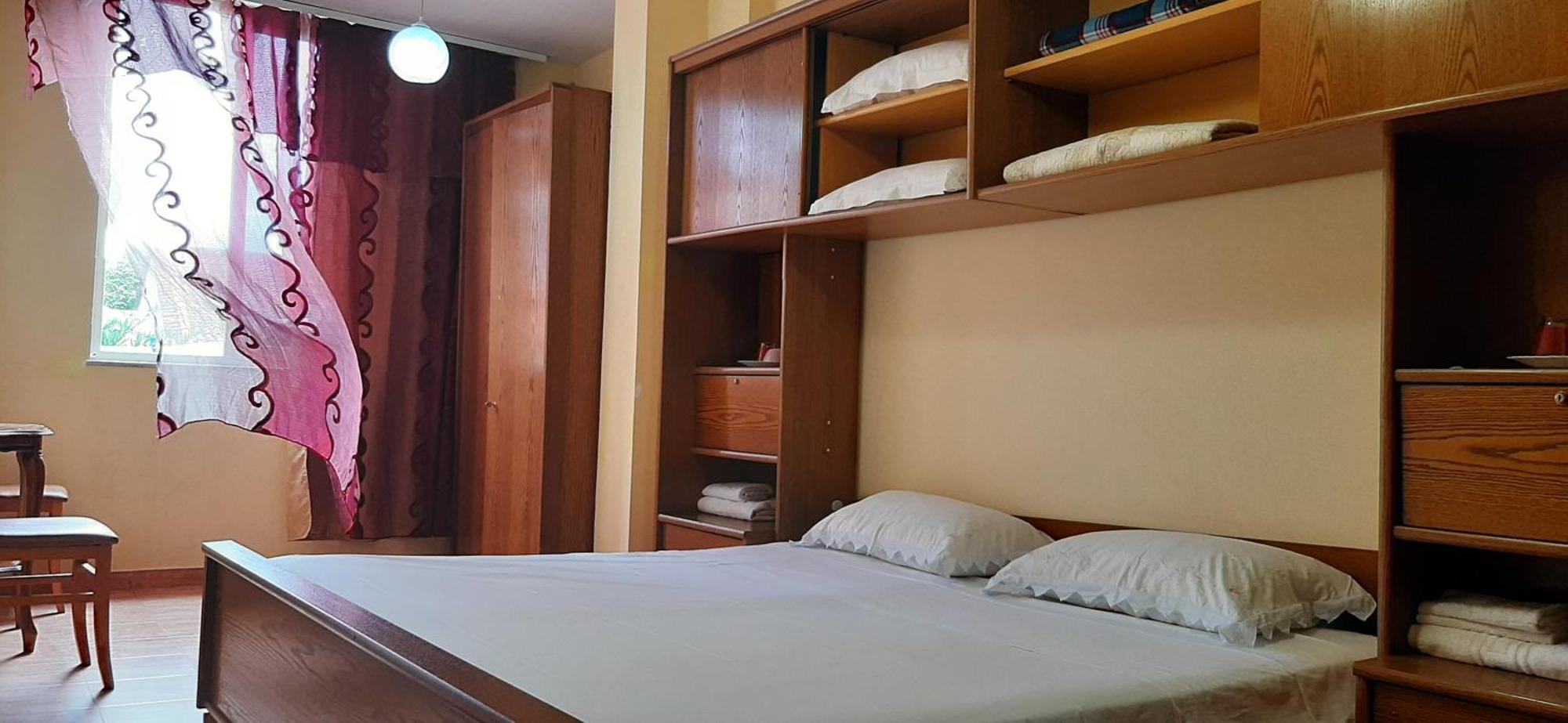 Enki'S Guesthouse تيرانا المظهر الخارجي الصورة