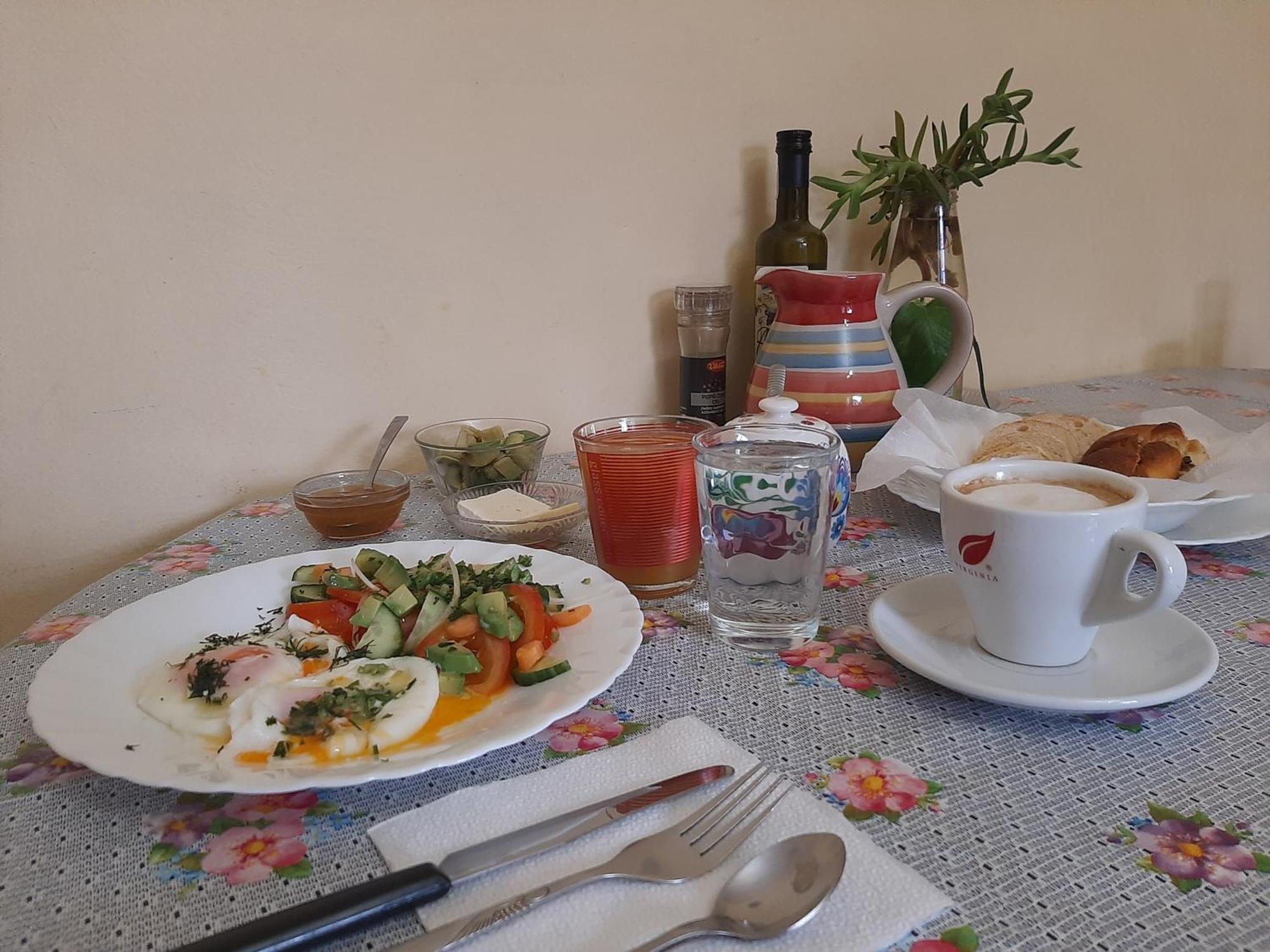 Enki'S Guesthouse تيرانا المظهر الخارجي الصورة